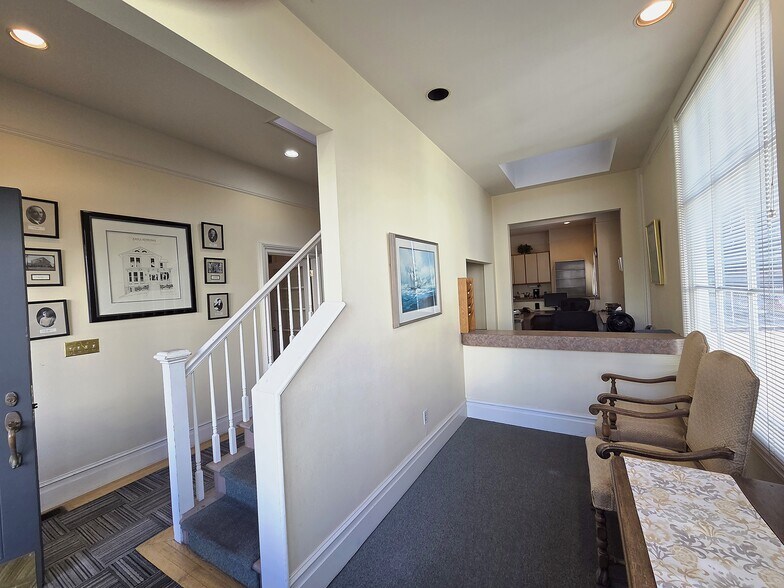More Photos Of 1318 SW 12th Ave, Portland Office For Sale