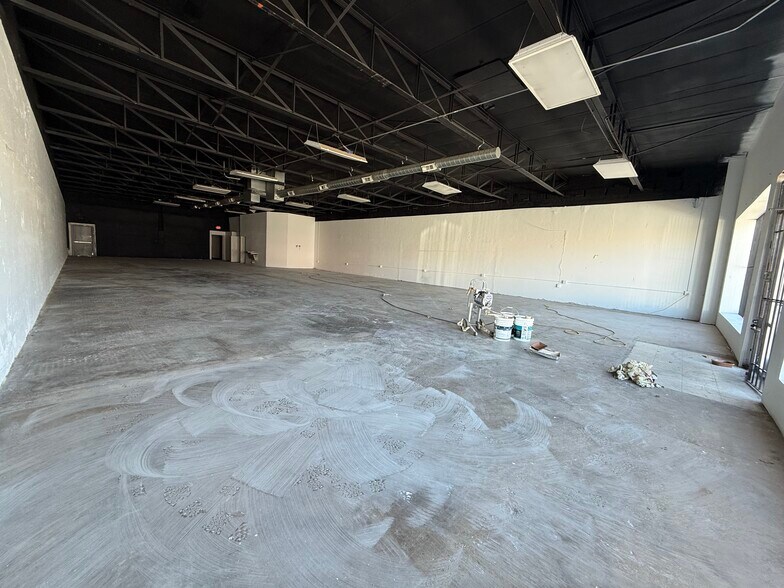 More Photos Of 5438 E Grand Ave, Dallas Storefront For Lease