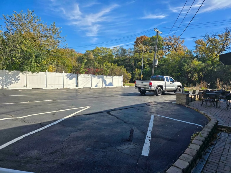 More Photos Of 8116 S Archer Ave, Willow Springs Restaurant For Lease