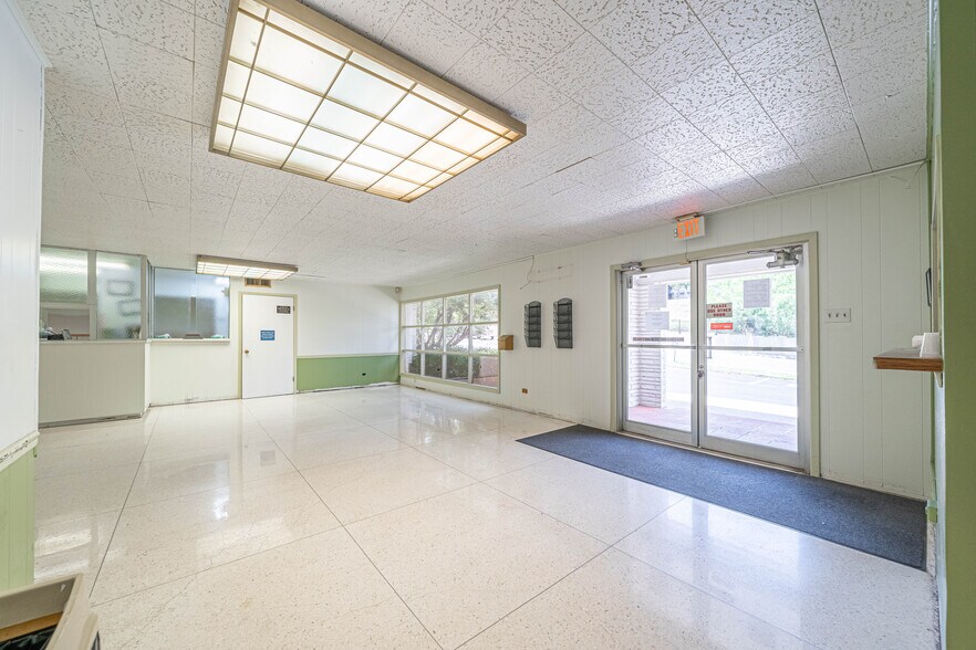 More Photos Of 3326-3328 E Southcross Blvd, San Antonio Medical For Sale