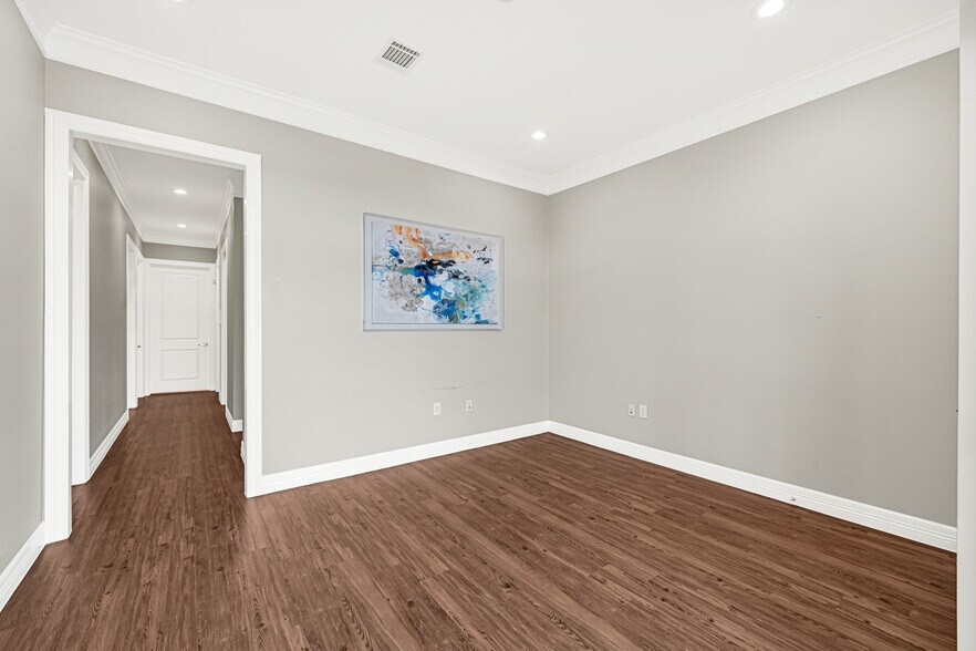 More Photos Of 10401 S Mason Rd Building A, Richmond Office For Lease