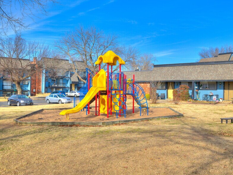 More Photos Of 1311 N Ash Pl, Owasso Apartments For Sale