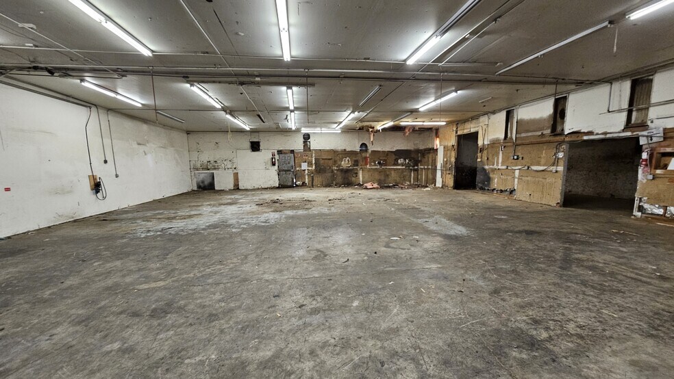 More Photos Of , Kelso Unknown For Sale