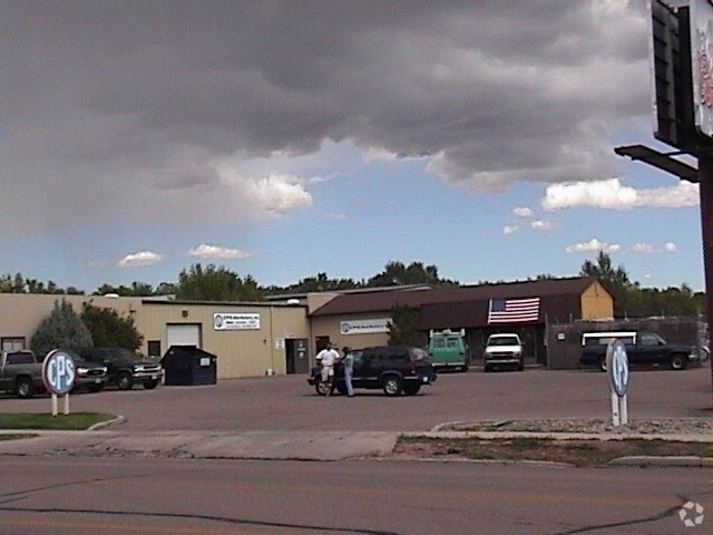 More Photos Of 955-989 Wooten Rd, Colorado Springs Warehouse For Sale
