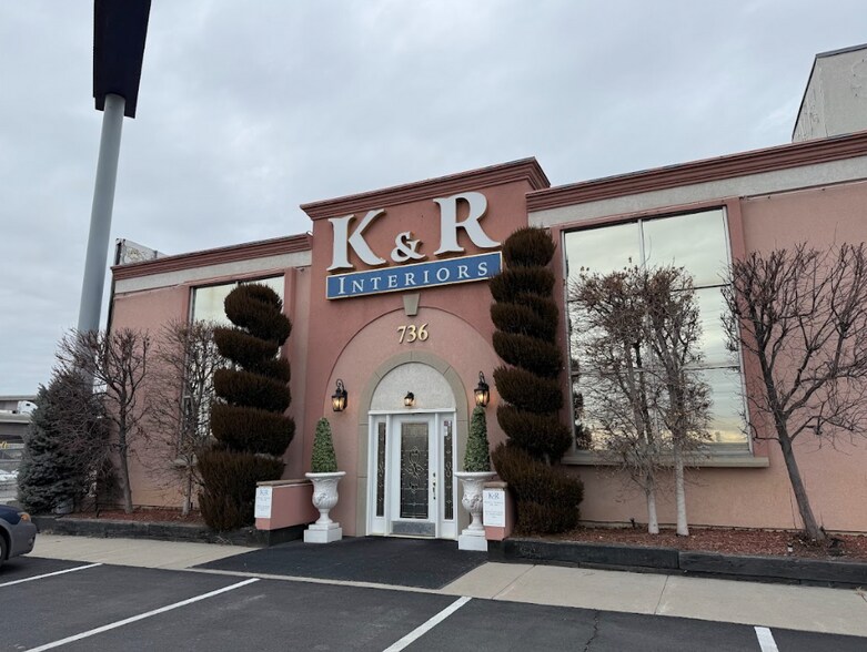 Primary Photo Of 736 W 300 S, Salt Lake City Showroom For Sale