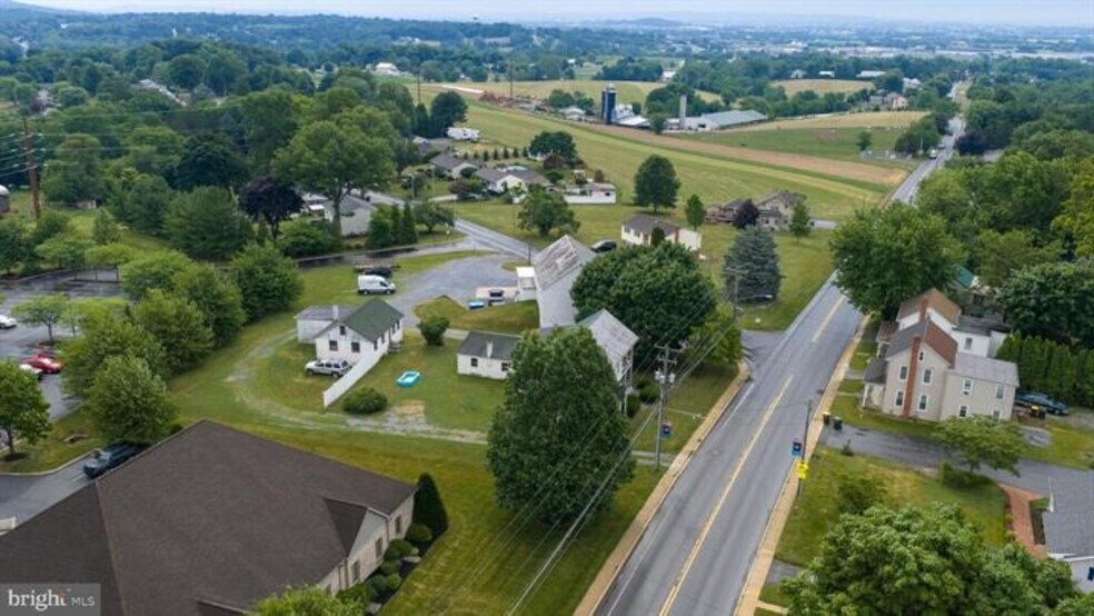 More Photos Of 2167 Main St, Lititz Flex For Sale