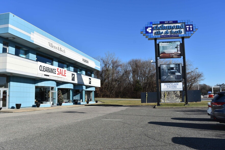 Primary Photo Of 31 N Bridge St, Staten Island Freestanding For Lease