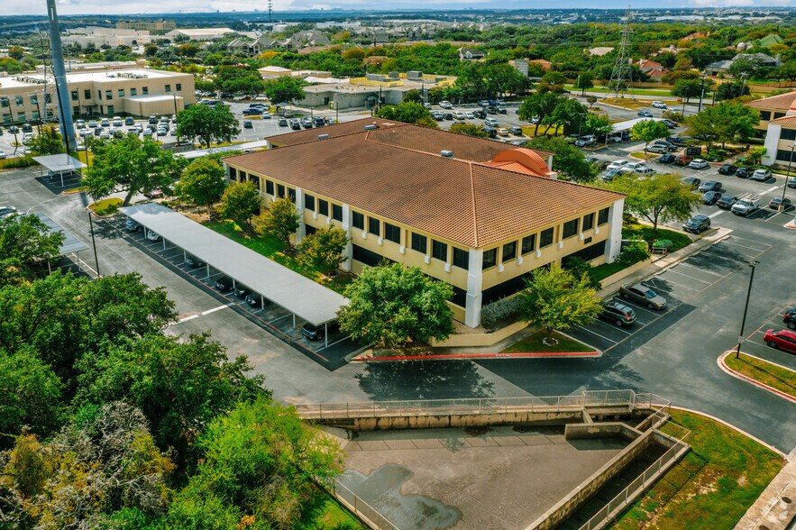 More Photos Of 540 Oak Centre Dr, San Antonio Medical For Lease