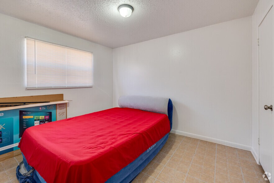 More Photos Of 1725 E 1st St, Dumas Multifamily For Sale
