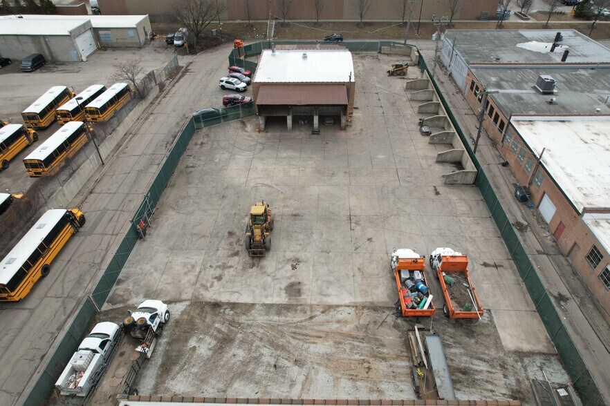 More Photos Of 7306 Central Park Ave, Skokie Industrial For Sale