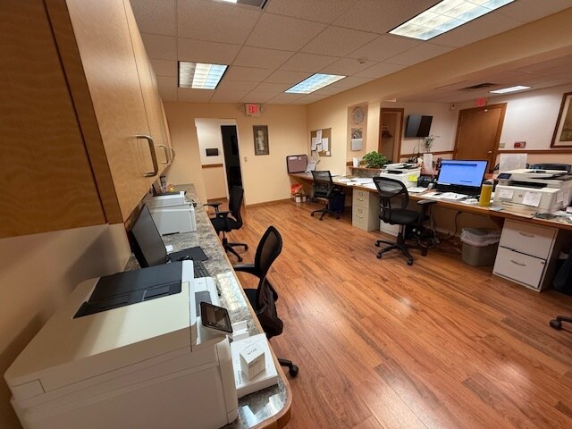 More Photos Of 225 State Highway 35, Red Bank Medical For Lease