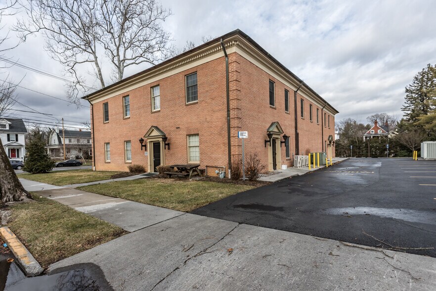 More Photos Of 20 S Stewart St, Winchester Medical For Sale