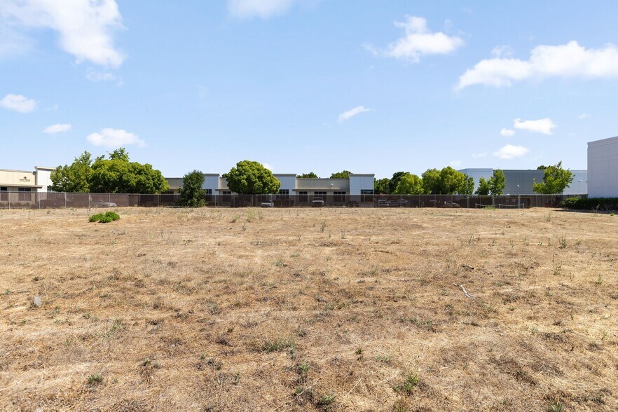 More Photos Of Digital Dr, Morgan Hill Land For Sale