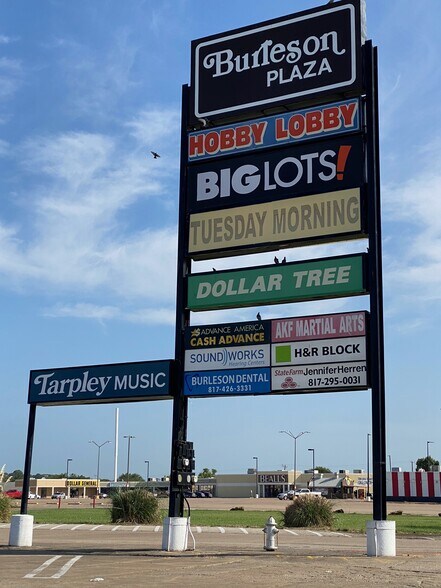 More Photos Of 550-682 SW Wilshire Blvd, Burleson Unknown For Lease