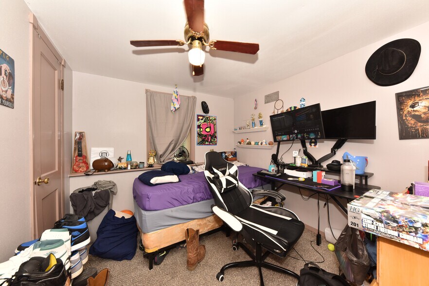 More Photos Of N96W20275 County Line Rd, Menomonee Falls Multifamily For Sale