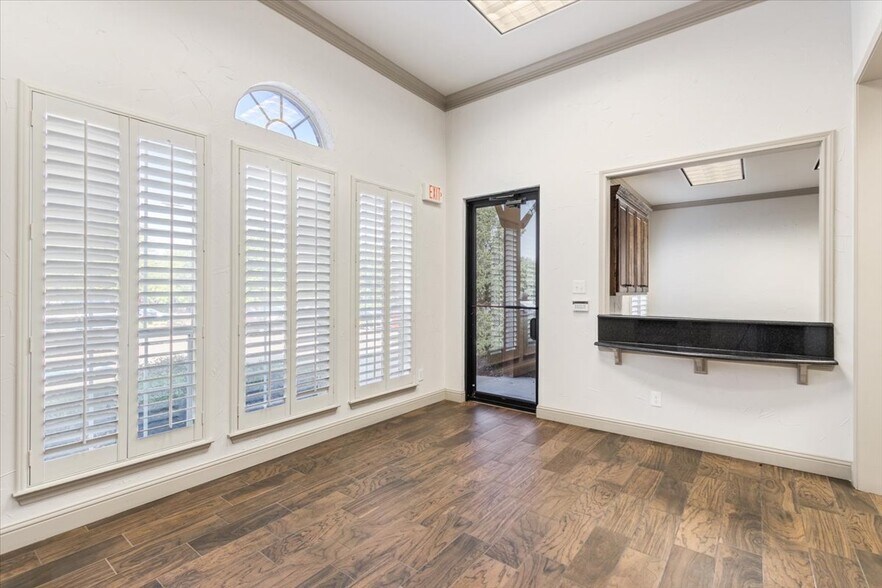 More Photos Of 1000 State Highway 6, Woodway Medical For Lease