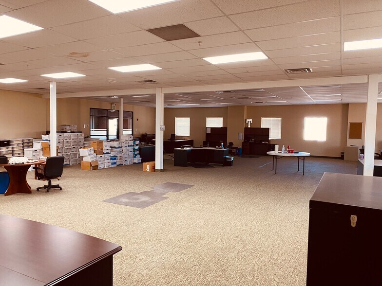 More Photos Of 517 W 100 N, Providence Loft Creative Space For Sale