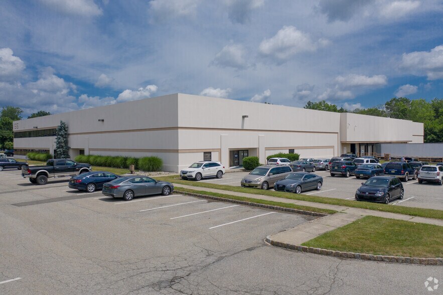 More Photos Of 66 Ford Rd, Denville Warehouse For Lease