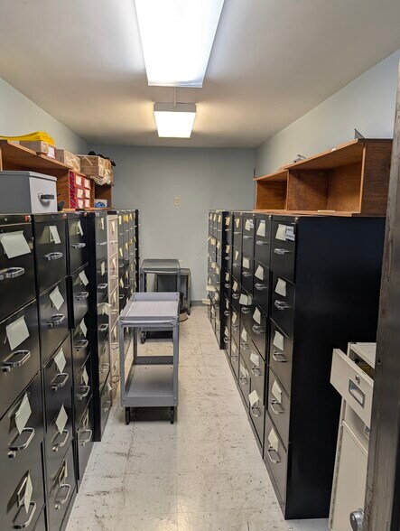 More Photos Of 30 S Mallory St, Hampton Office For Sale