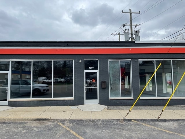 More Photos Of 4314-4320 Rochester Rd, Royal Oak Unknown For Lease