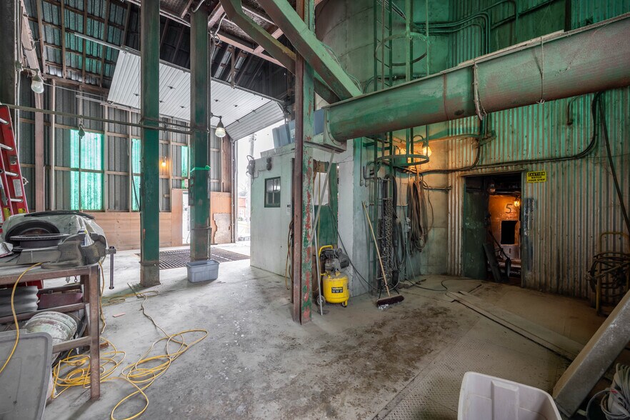 More Photos Of 6517 James St, Inwood Food Processing For Sale