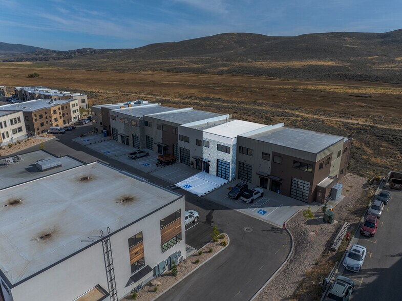 More Photos Of 4518 Forestdale Dr, Park City Specialty For Sale