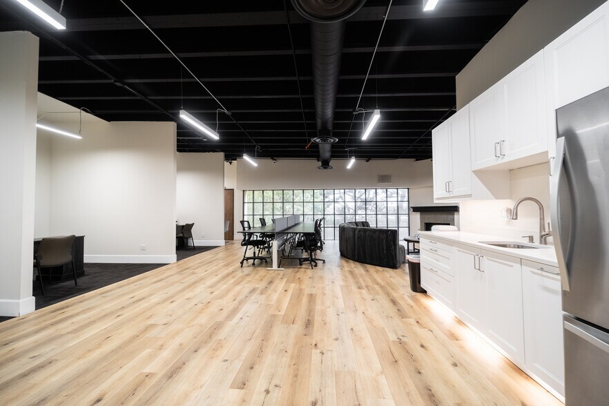 More Photos Of 3505 Cadillac Ave, Costa Mesa Office For Lease