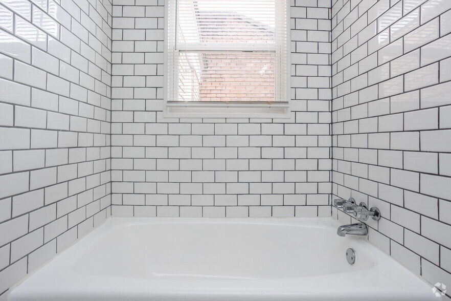 More Photos Of 4343 Victory Dr, Columbus Apartments For Sale