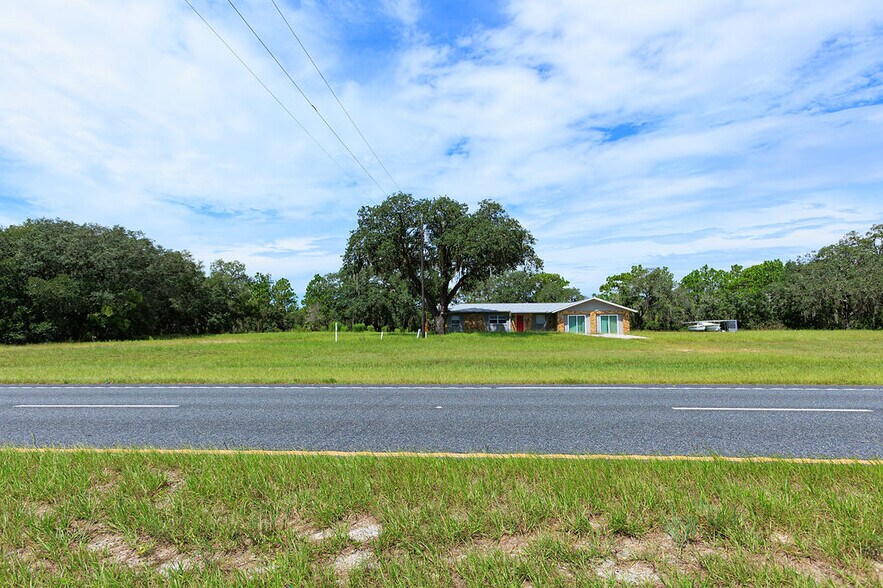 More Photos Of 15451 Commercial Way, Brooksville Office For Sale