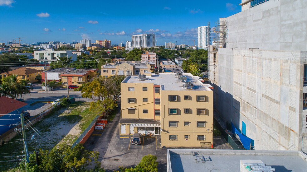 More Photos Of 424 SW 7th St, Miami Apartments For Sale