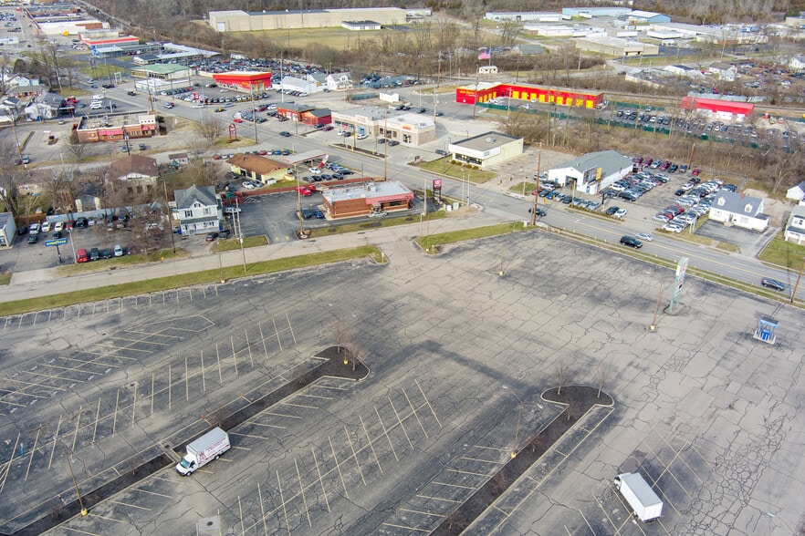 More Photos Of 3040 Dixie Hwy, Hamilton Freestanding For Lease