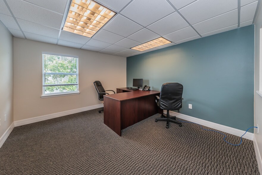 More Photos Of 1663 1st Ave S, Saint Petersburg Office Residential For Lease