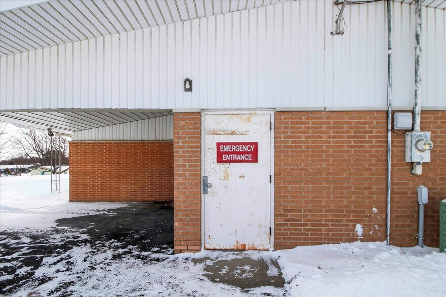 More Photos Of 820 N Pine River St, Ithaca Healthcare For Sale