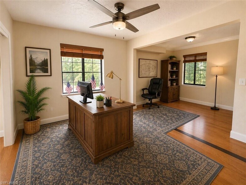 More Photos Of 1825 Washburn Ave, Naples Showroom For Lease