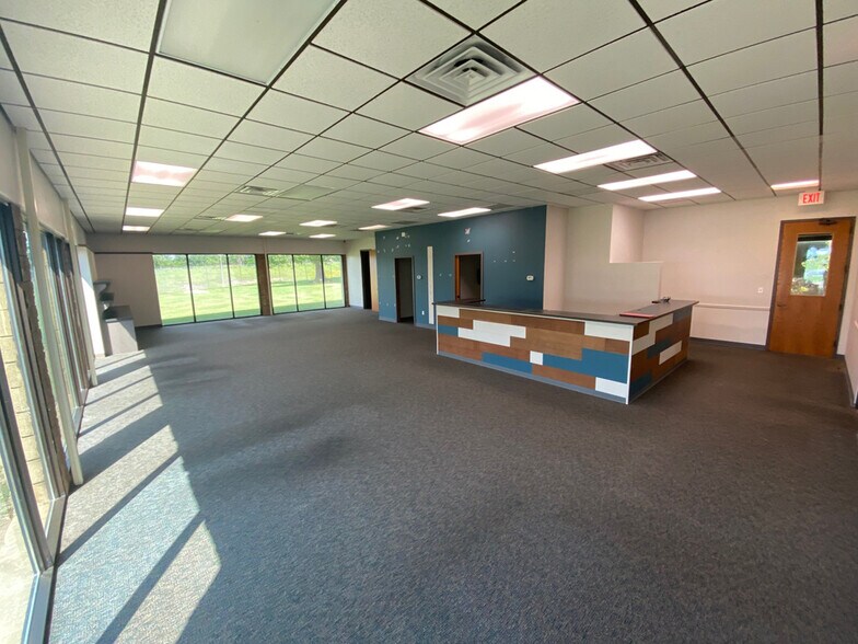 More Photos Of 1700 W Albany St, Broken Arrow Office For Lease