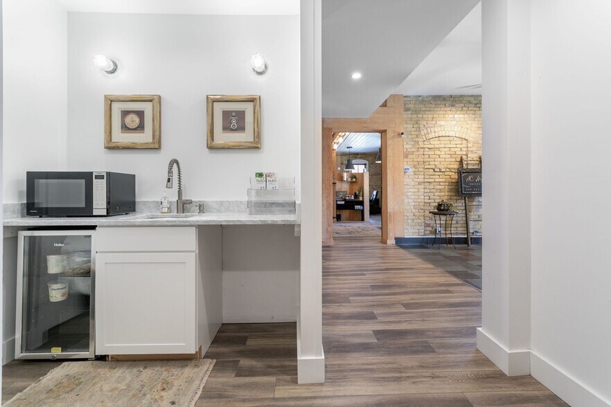 More Photos Of 1032 E Wayne St, South Bend Loft Creative Space For Lease