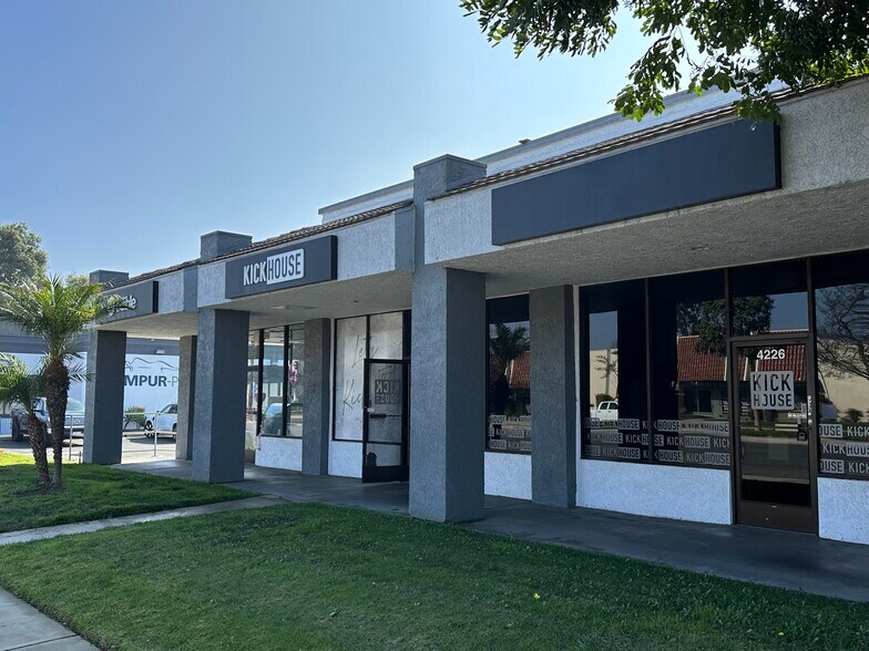 More Photos Of 4126-4470 Katella Ave, Los Alamitos Unknown For Lease