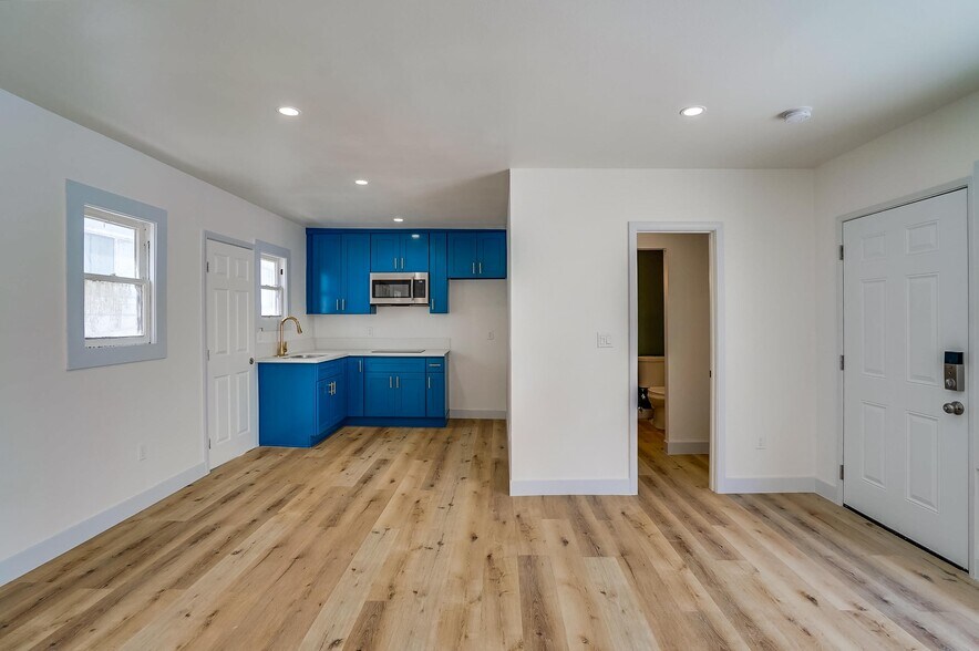 More Photos Of 1208 Daisy Ave, Long Beach Apartments For Sale