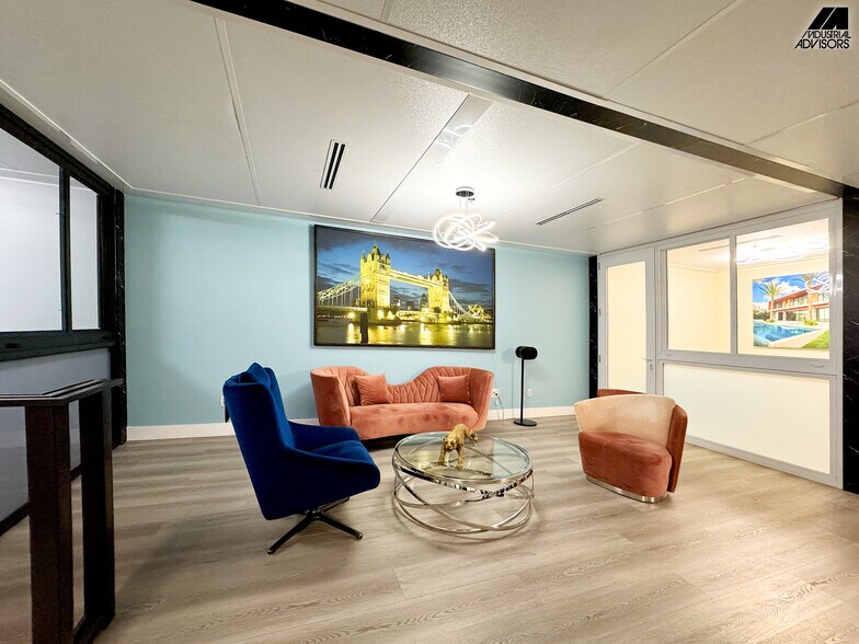 More Photos Of 290 W 78th Rd, Hialeah Warehouse For Sale