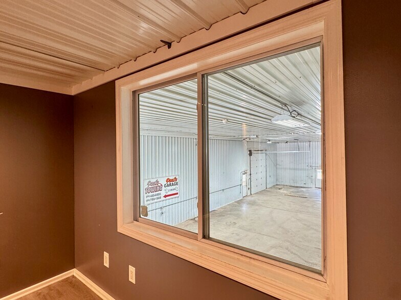 More Photos Of 7 Canaan Rd, Waymart Auto Repair For Sale