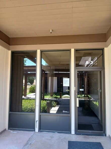 More Photos Of 6200 Lake Ming rd, Bakersfield Office For Lease