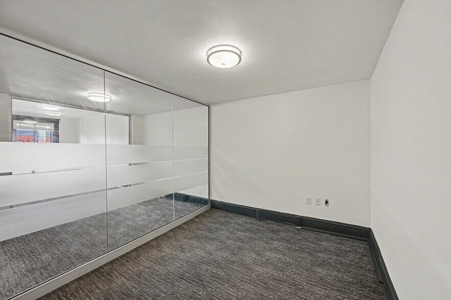 More Photos Of 110 Clarence St, Ottawa Office For Lease