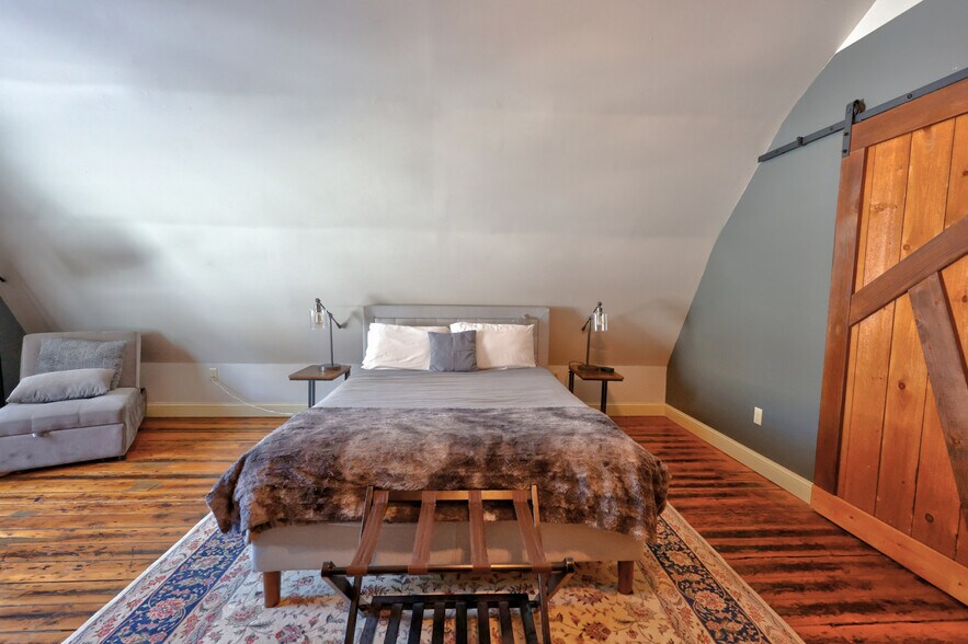 More Photos Of 400 Game Farm Rd, Catskill Hospitality For Sale