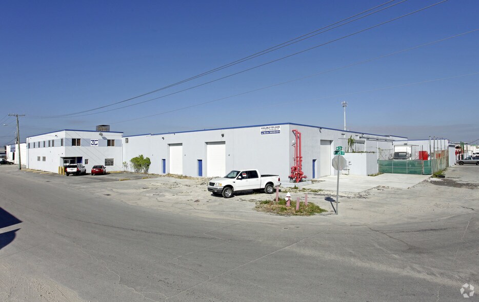 More Photos Of 3601 NW 55th St, Miami Warehouse For Lease