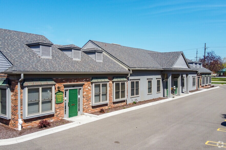 More Photos Of 34441 W 8 Mile Rd, Livonia Medical For Lease