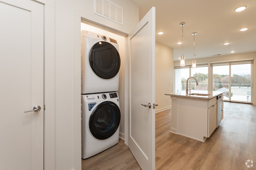 More Photos Of 650 N Main St, High Point Apartments For Lease