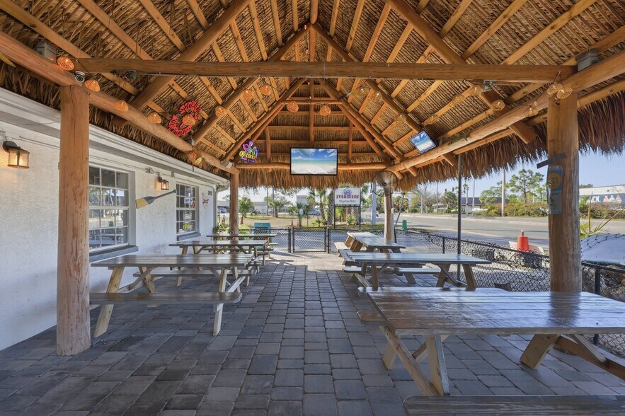 More Photos Of 2901 Placida Rd, Englewood Restaurant For Sale