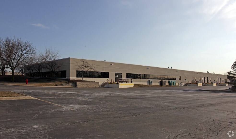 More Photos Of 8201 S Cass Ave, Darien Unknown For Lease