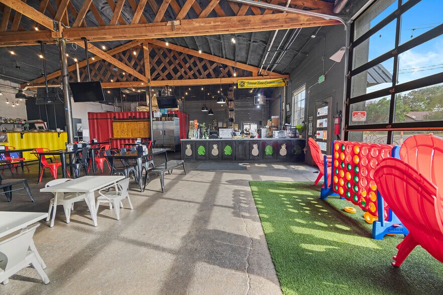 More Photos Of 1589 W Victory Way, Craig Flex For Sale