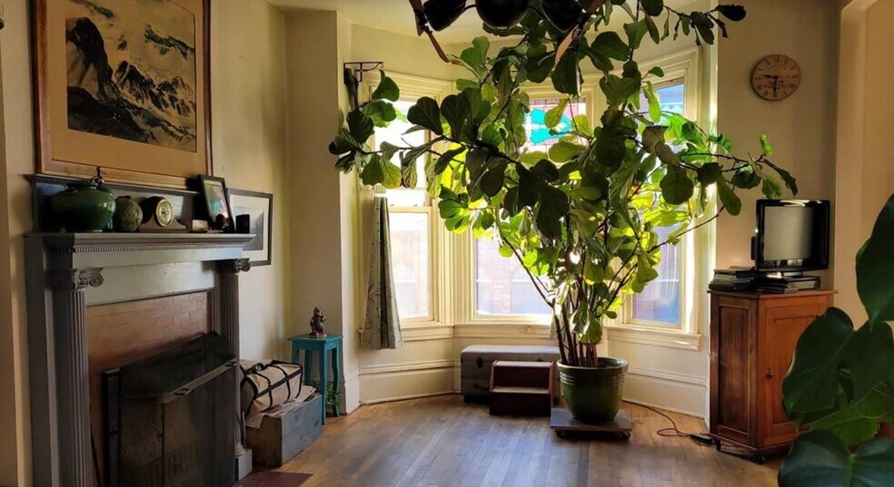 More Photos Of 300 6th St, Calumet Storefront Retail Residential For Sale